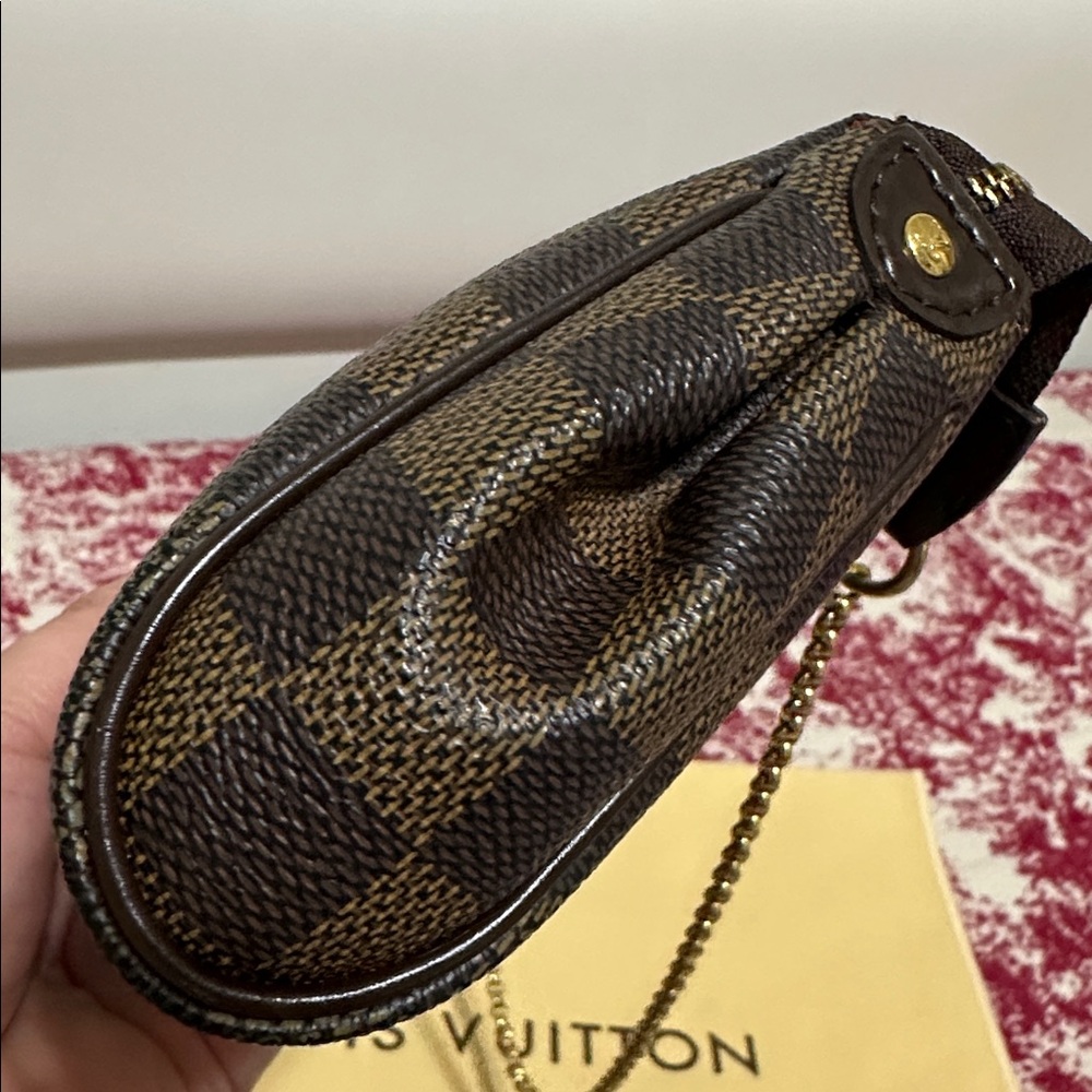 Louis Vuitton Damier Ebene Eva - Picture 6 of 15